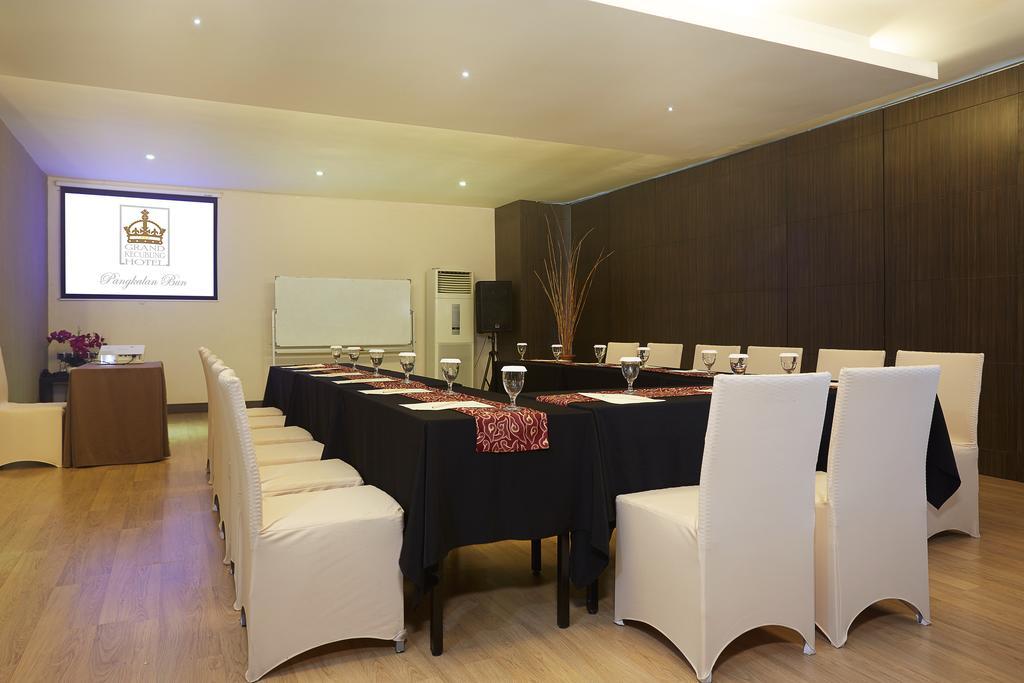 Grand Kecubung Hotel Pangkalanbuun Exterior foto